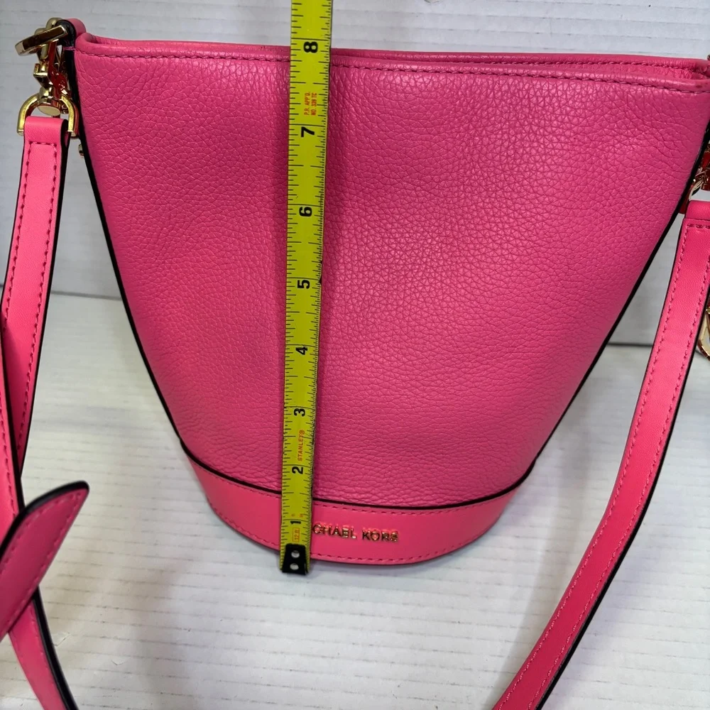 Michael Kors Townsend Pink Leather Small Convertible Bucket Bag Crossbody - Picture 14 of 15